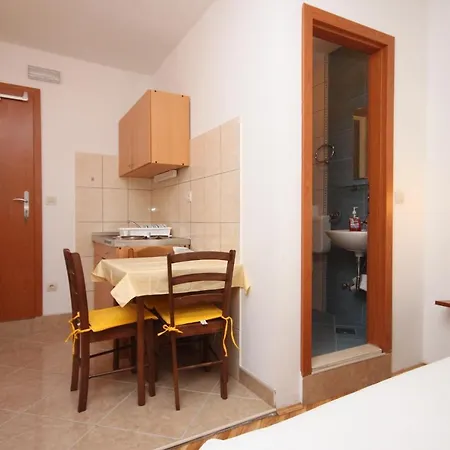 Apartments By The Sea Drvenik Donja Vala, Makarska - 6658 Exterior photo