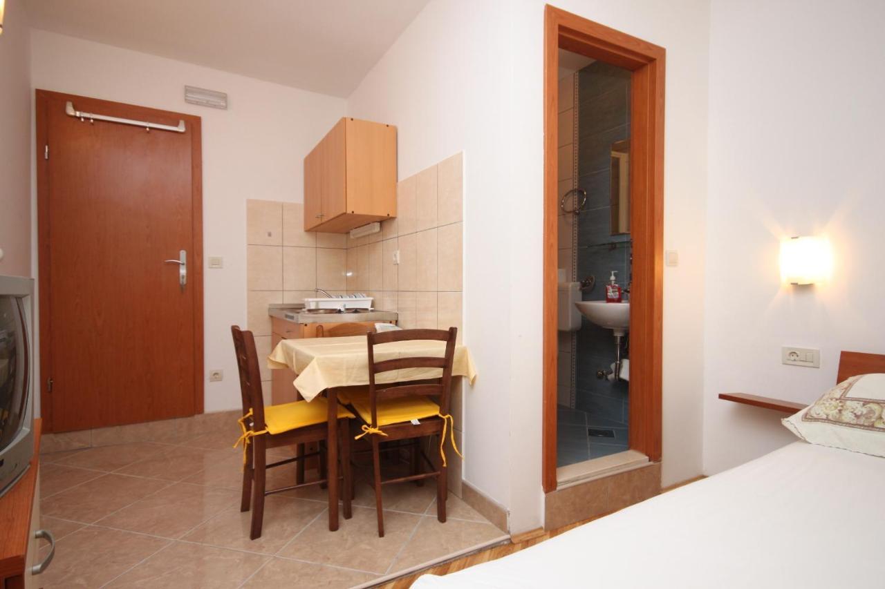 Apartment By The Sea Drvenik Donja Vala, Makarska - 6658 Drvenik (Split-Dalmatia)